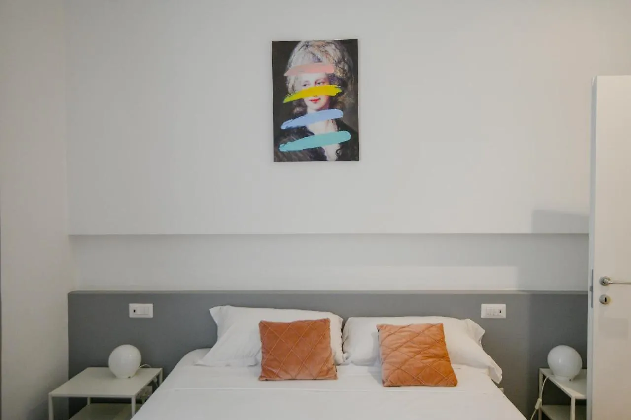 Ema Flat In Trastevere ローマ アパート