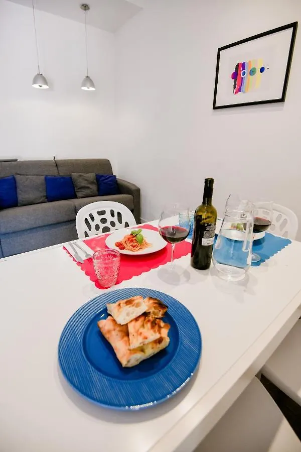 Ema Flat In Trastevere ローマ 0*,